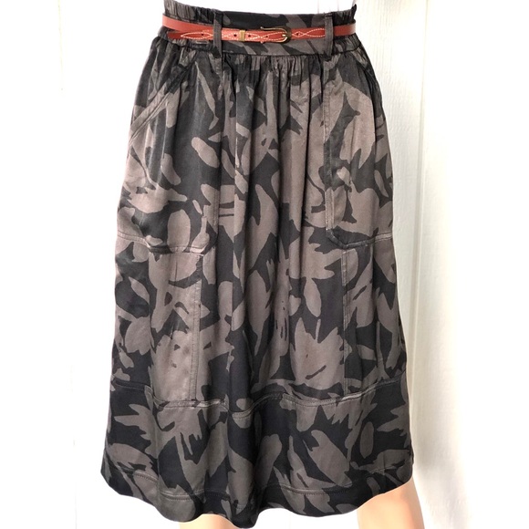 LOFT Dresses & Skirts - LOFT Rayon Print Skirt